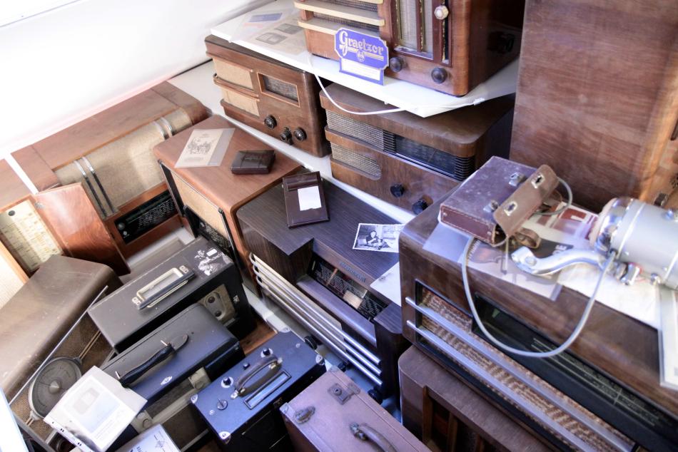Sammlung alter Radios von Jörg Chowanetz